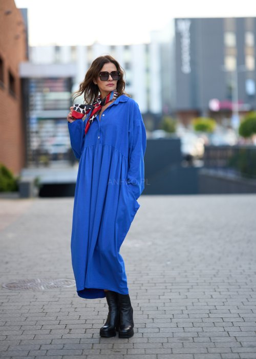 Odważna i stylowa apaszka z motywem zebry i kontrastową ramką w krowie cętki