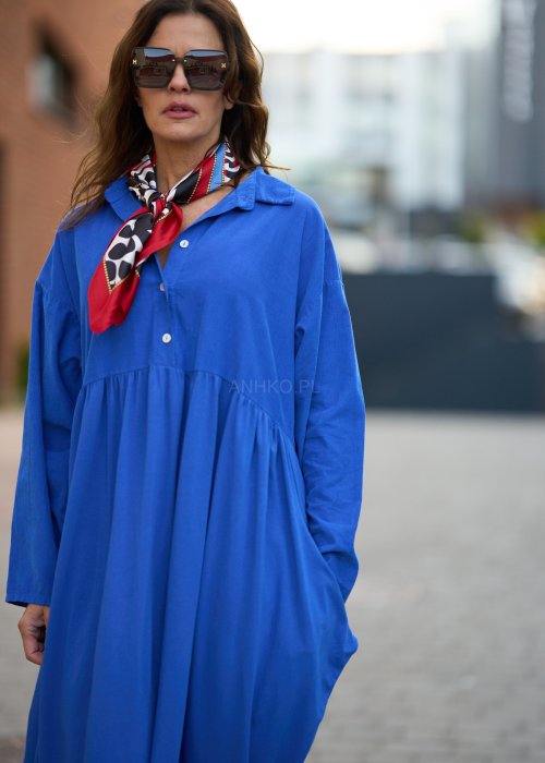 Odważna i stylowa apaszka z motywem zebry i kontrastową ramką w krowie cętki