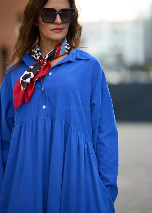 Odważna i stylowa apaszka z motywem zebry i kontrastową ramką w krowie cętki