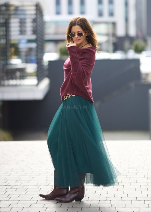 Zwiewna spódnica midi z tiulu w morskim odcieniu, elastyczna talia i lekka warstwa zewnętrzna w stylizacji z botkami.