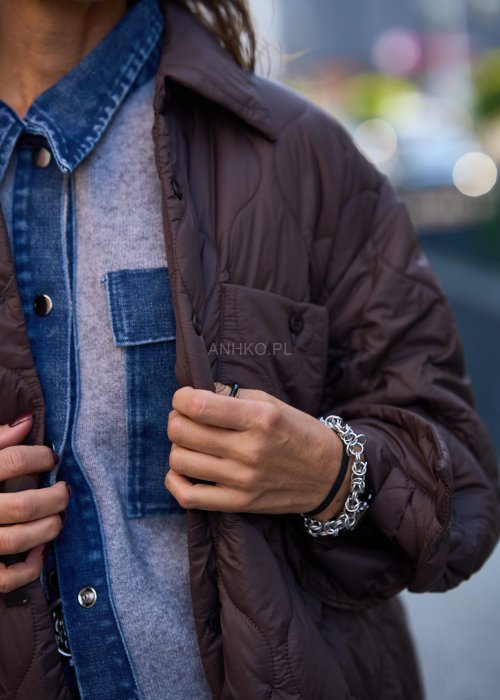 Pikowana kurtka damska w brązowym kolorze 10.jpg