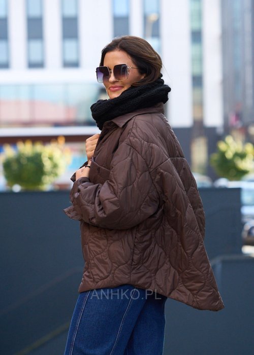 Pikowana kurtka damska w brązowym kolorze 13.jpg
