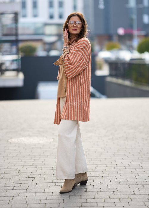 Pomarańczowe kimono damskie w paski z szerokimi rękawami, lekkie narzutka w stylu boho