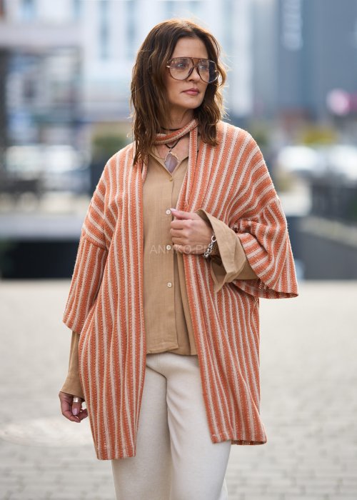 Pomarańczowe kimono damskie w paski z szerokimi rękawami, lekkie narzutka w stylu boho