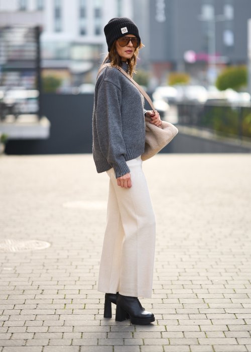 Stylowe i wygodne spodnie o dopasowanym kroju, wykonane z miękkiej mieszanki wiskozy.