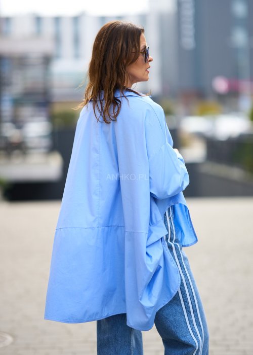 Bawełniana Koszula Damska Night Niebieska gładka oversize z przedłużanym tyłem i długimi rękawami