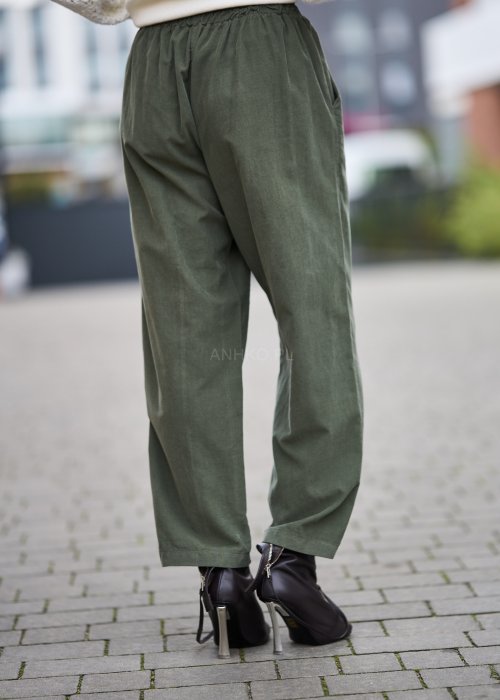 Zielone-spodnie-damskie-z-bawelny-o-prostym-kroju-i-elastycznej-talii,-styl-casual-8.jpg