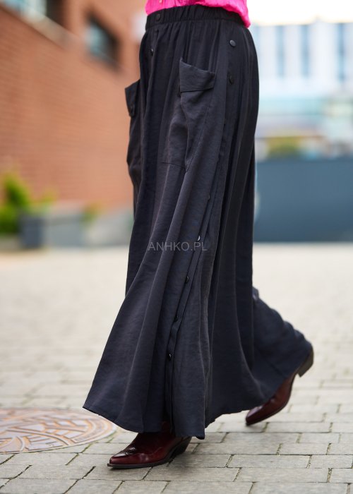 Lekka czarna spódnica damska Sporty Mood maxi o szerokim kroju z gumą w pasie i dekoracyjnymi napami