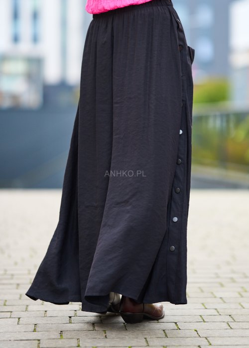 Lekka czarna spódnica damska Sporty Mood maxi o szerokim kroju z gumą w pasie i dekoracyjnymi napami