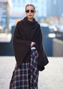 Sweter-Ponczo Arlene Brązowy