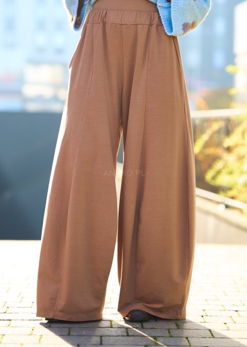 Miękkie dzianinowe spodnie damskie Villan Mor jednolite karmelowe w szerokim kroju palazzo z wysokim stanem
