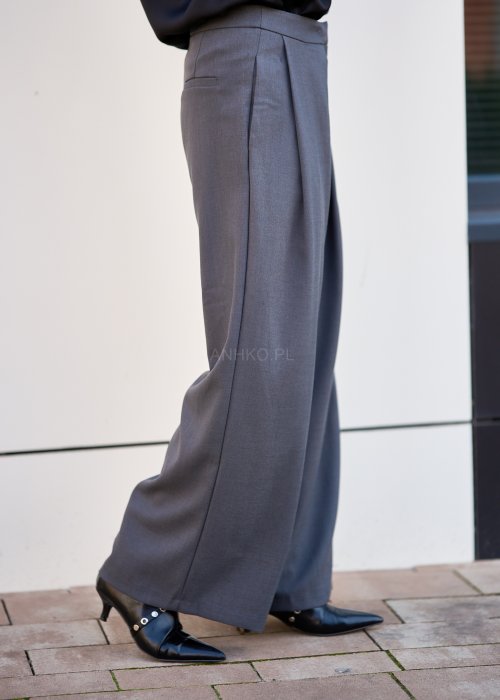 Szare spodnie z miękkiej tkaniny, szeroka nogawka, wysoki stan i klasyczny, elegancki fason