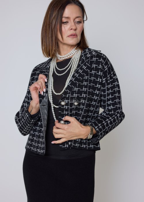 Welurowa marynarka Damska czarno-biała w geometryczny wzór o luźnym, eleganckim fasonie z klapami