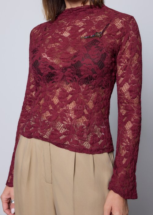 Bordowa, koronkowa bluzka z długim rękawem i stójką