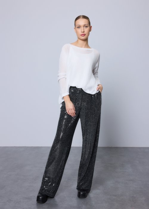 Czarne szerokie spodnie o połyskującej, cekinowej fakturze