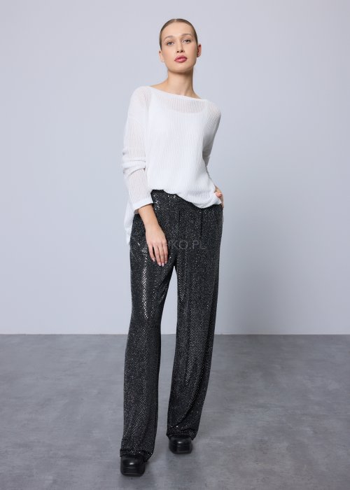 Czarne szerokie spodnie o połyskującej, cekinowej fakturze