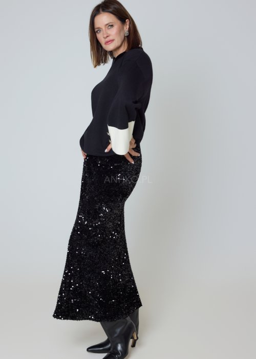 Cekinowa spódnica czarna midi o prostym fasonie