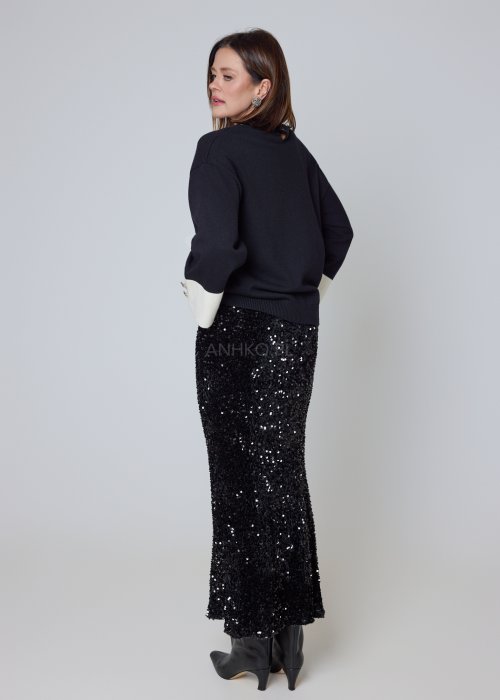 Cekinowa spódnica czarna midi o prostym fasonie