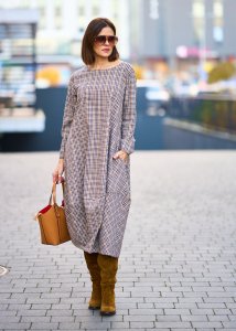 Sukienka Alvara w Kratkę