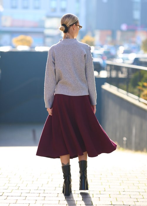 Spódnica bordowa o rozkloszowanym, midi kroju