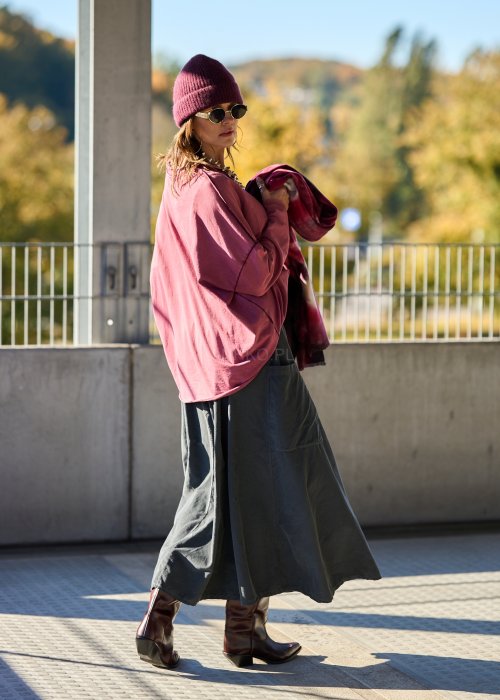 Długa ciemnoszara spódnica z bawełny o rozkloszowanym kroju w stylu casual z naszytą kieszenią
