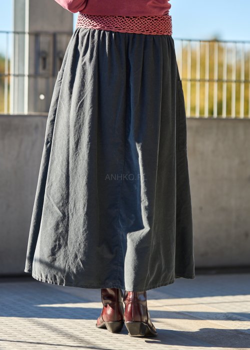 Długa ciemnoszara spódnica z bawełny o rozkloszowanym kroju w stylu casual z naszytą kieszenią