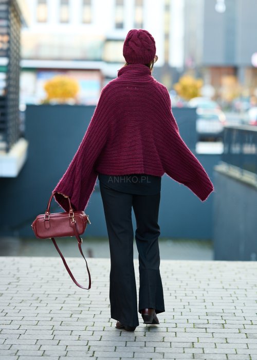 Czarne eleganckie spodnie z rozszerzanymi nogawkami