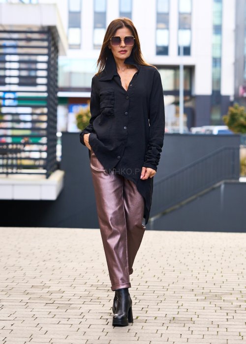 Metaliczne spodnie damskie o prostym kroju z wysokim stanem, w połyskującym brązowym odcieniu