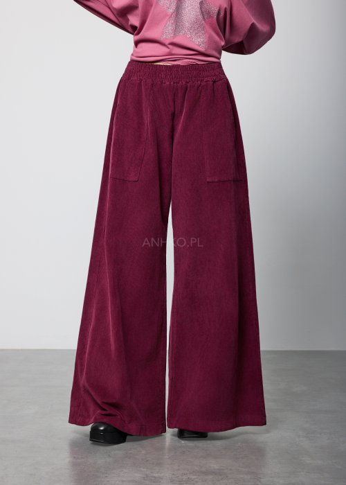 Bordowe, szerokie spodnie z miękkiego sztruksu z elastyczną talią i naszywanymi kieszeniami