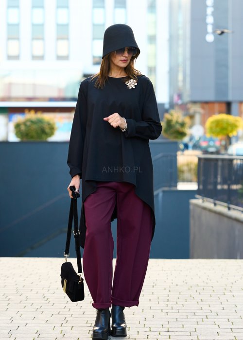 czarna tunika damska oversize o asymetrycznym kroju z długim rękawem, elegancka moda miejska