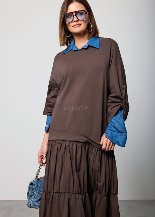 Brązowa, luźna sukienka maxi o warstwowym kroju z długim rękawem