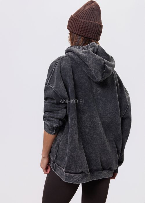 Brązowa damska czapka beanie z prążkowanej dzianiny, klasyczny fason, ciepły dodatek do jesienno-zimowej stylizacji casualowej moda damska