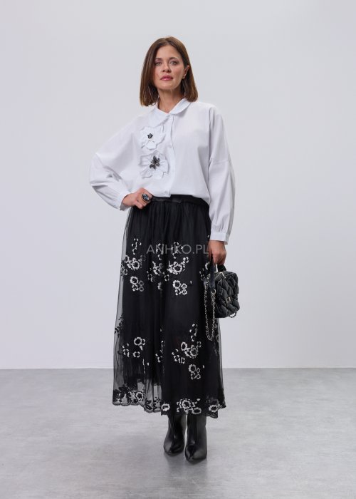 Czarna damska spódnica o długości midi z tiulu, z elastycznym pasem i białym kwiatowym haftem, półtransparentna