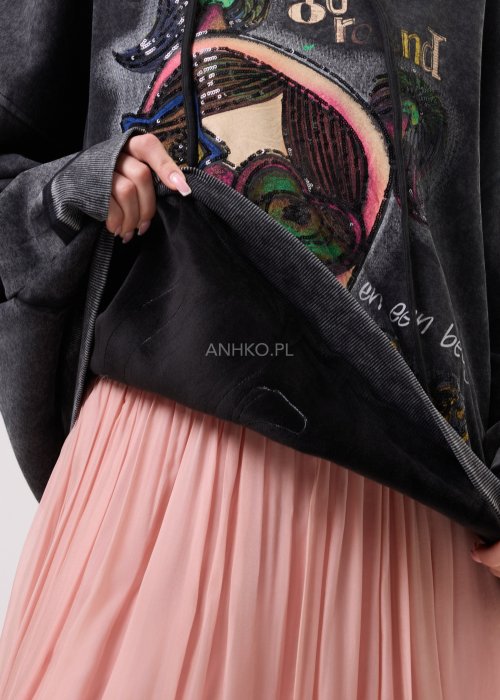 Grafitowa damska bluza z kapturem o luźnym kroju, z dużym kolorowym nadrukiem postaci i cekinowymi zdobieniami