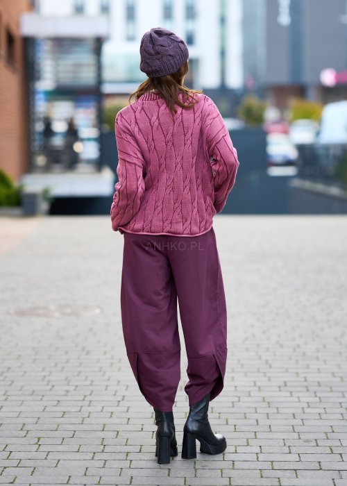 Śliwkowe spodnie damskie o luźnym kroju z obniżonym stanem i dużą kieszenią, styl oversize