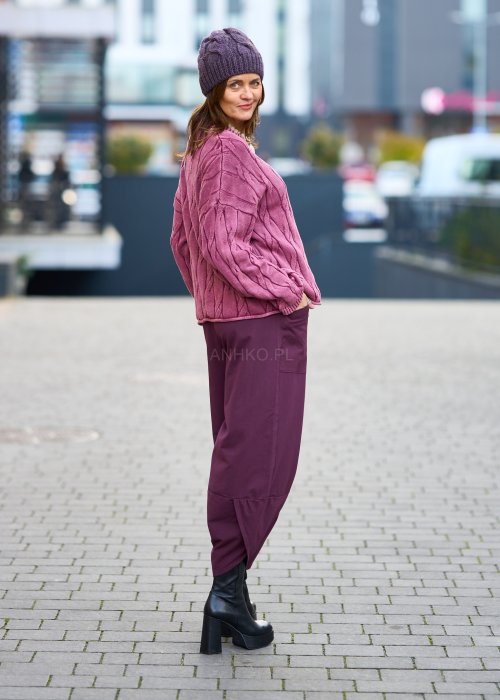 Śliwkowe spodnie damskie o luźnym kroju z obniżonym stanem i dużą kieszenią, styl oversize