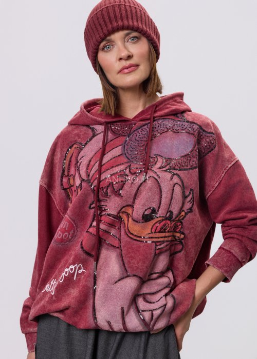 Bordowa bluza damska oversize z kapturem i dużą cekinową grafiką, swobodny fason w miejskiej stylizacji.