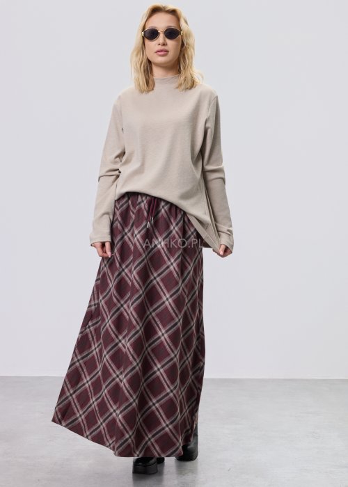 Beżowa bluzka damska Essential Long z długim rękawem, prosty uniwersalny fason, elastyczny materiał, styl basic i casual.