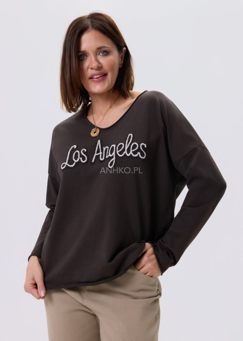 Ciemnobrązowa bluzka damska Los Angeles Vintage z dekoracyjnym haftem na przodzie, luźny fason oversize, długie rękawy, styl casual i miejski.