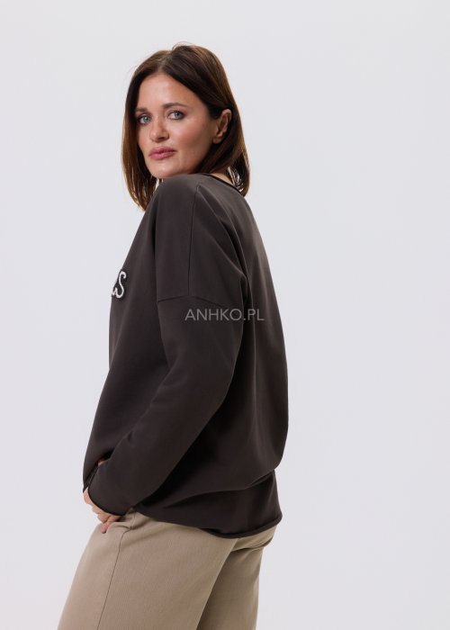 Ciemnobrązowa bluzka damska Los Angeles Vintage z dekoracyjnym haftem na przodzie, luźny fason oversize, długie rękawy, styl casual i miejski.