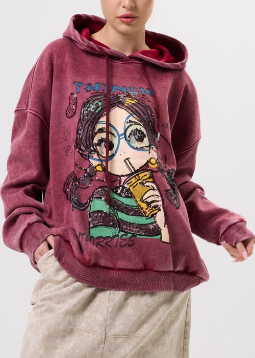 Bordowa bluza damska Artemis Art z kapturem i artystycznym nadrukiem z dekoracyjnymi cekinami, luźny fason, styl casual.