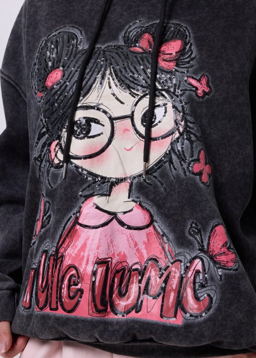 Grafitowa bluza Artemis Lu Spark oversize z kapturem, sprany efekt, duży nadruk z cekinami, styl casual miejski.