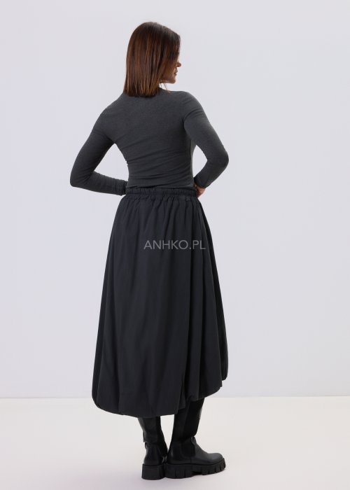 Antracytowa spódnica Terra midi o balonowym fasonie z elastyczną talią, luźny krój, styl casual miejski.