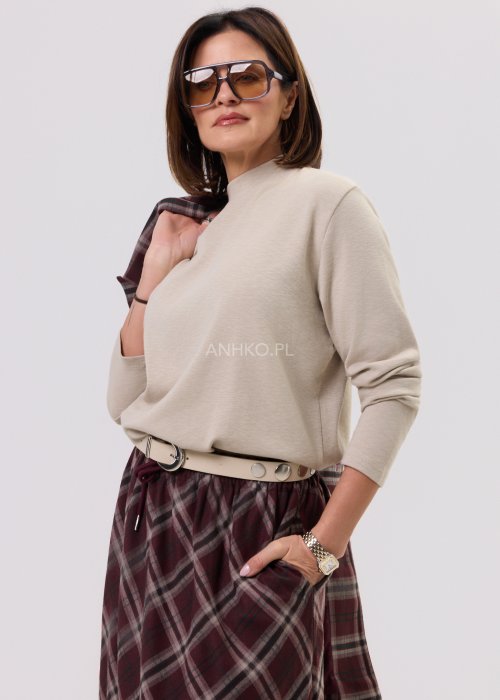 Beżowa bluzka damska Essential Long z długim rękawem, prosty uniwersalny fason, elastyczny materiał, styl basic i casual.