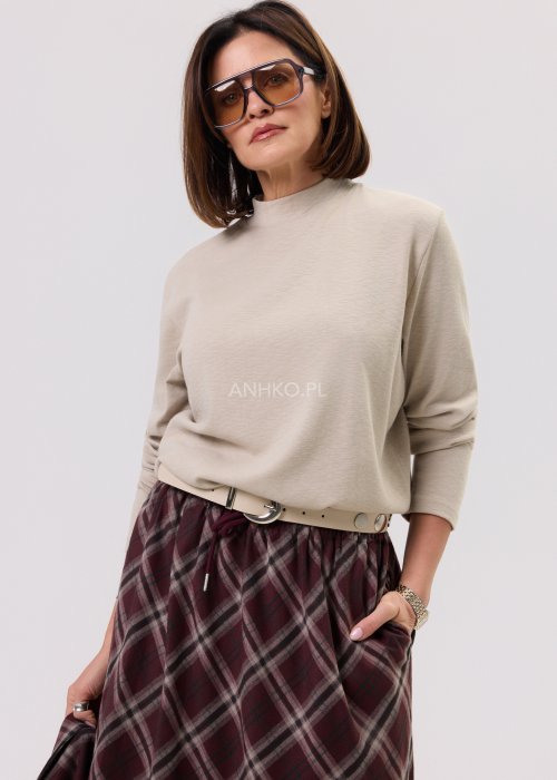 Beżowa bluzka damska Essential Long z długim rękawem, prosty uniwersalny fason, elastyczny materiał, styl basic i casual.