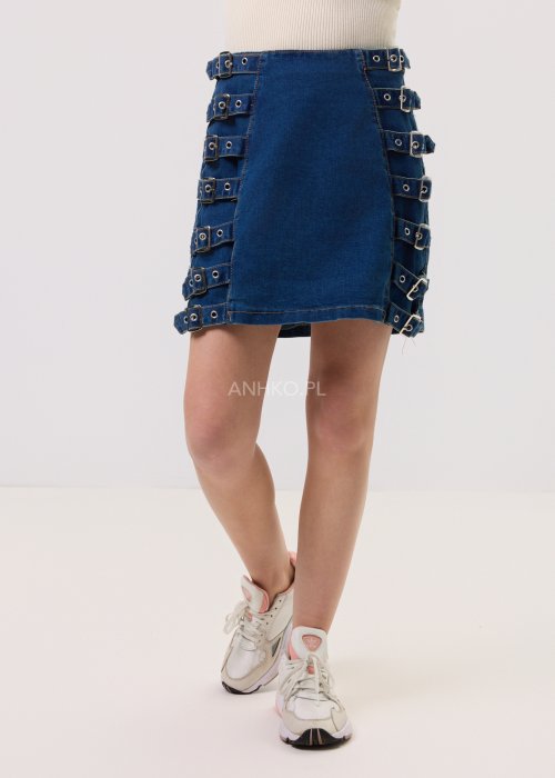 Jeansowa spódniczka mini Karla z ozdobnymi klamrami po bokach, styl streetwear.