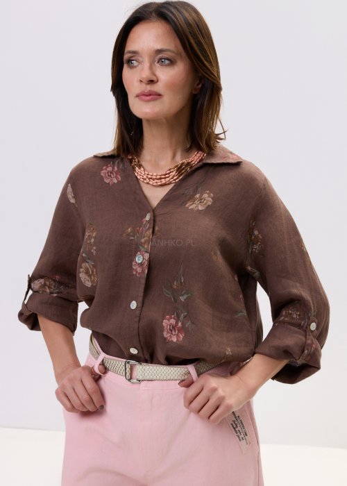 Lekka koszula w odcieniu brązu z subtelnym floral printem, z możliwością podpięcia rękawów.
