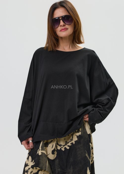 Czarna oversize’owa bluzka z długim rękawem
