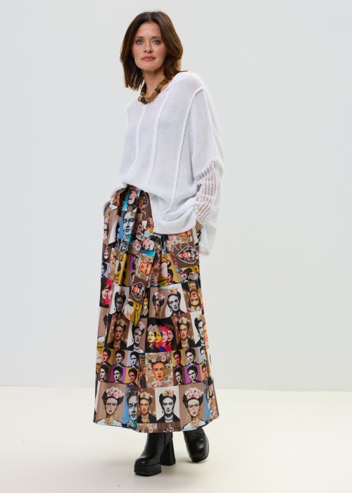 Spódnica maxi z wysokim stanem i wielokolorowym wzorem inspirowanym sztuką