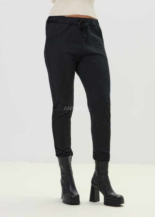 Czarne spodnie jogger damskie z elastycznym pasem i troczkami